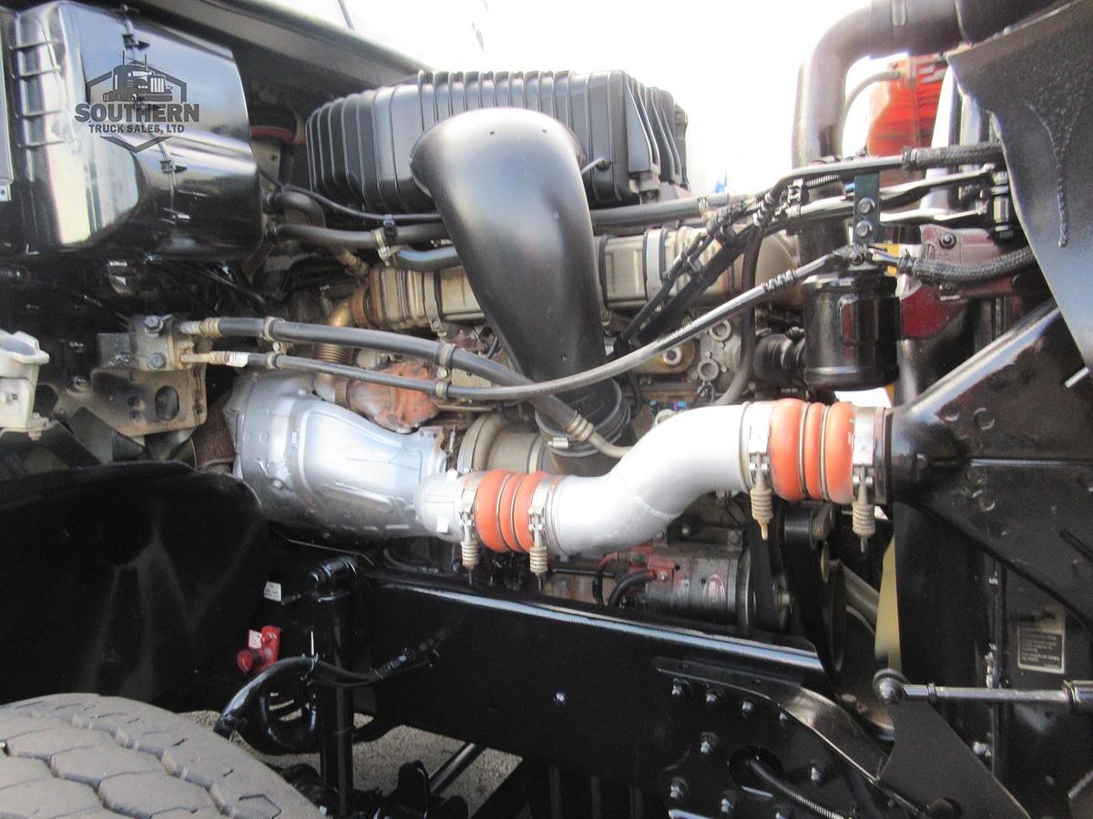 Used 2018 FREIGHTLINER CORONADO 122 SD