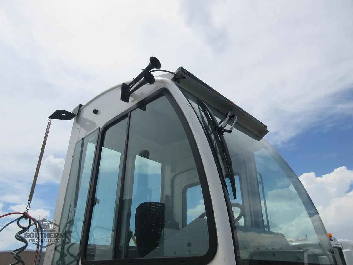 Used 2022 AUTOCAR XSPOTTER ACTT