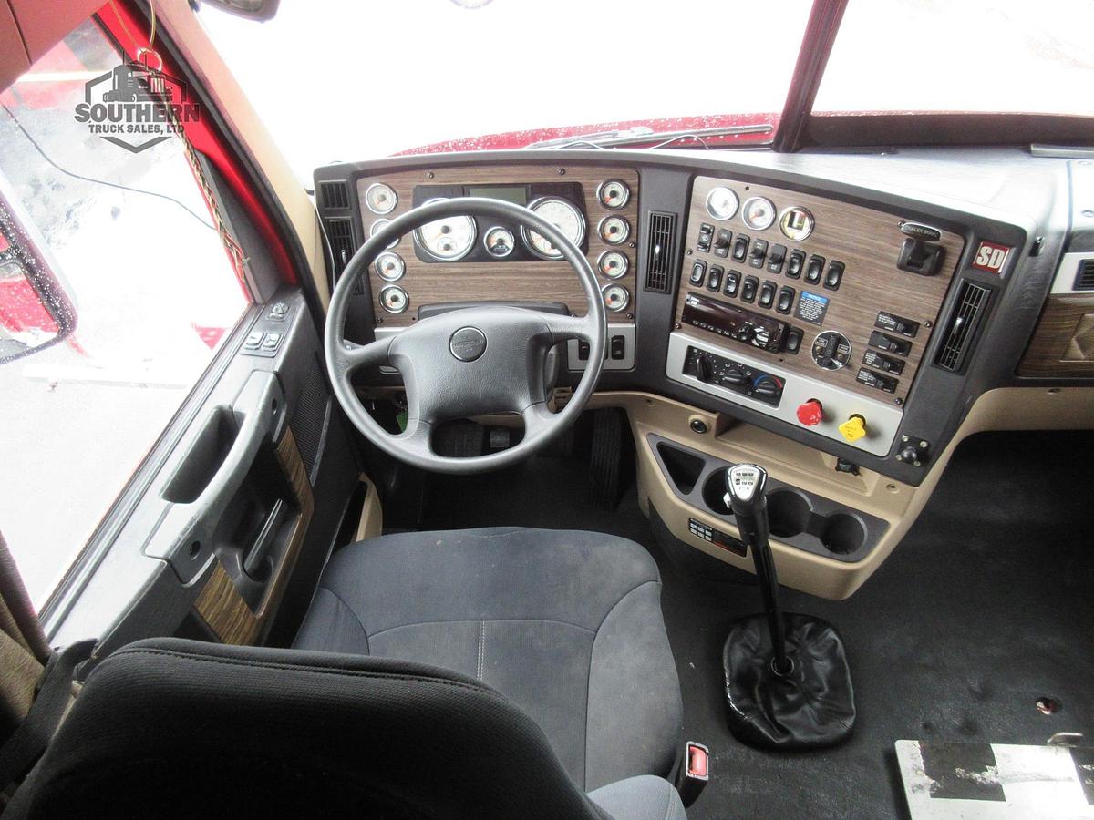 Used 2021 FREIGHTLINER CORONADO 122 SD
