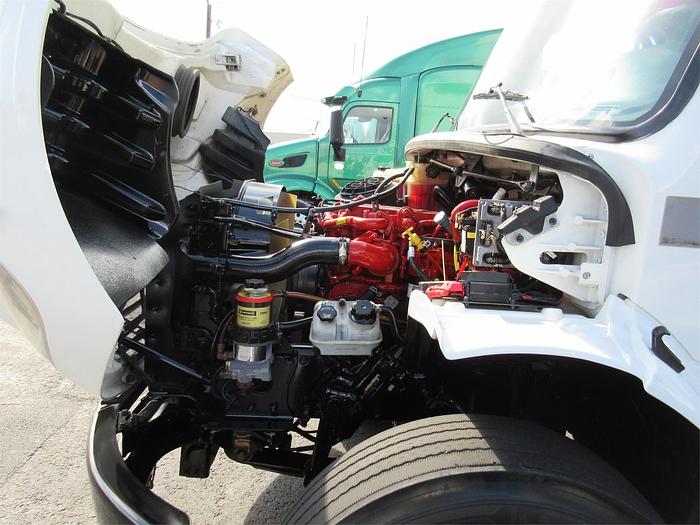 Used 2018 FREIGHTLINER BUSINESS CLASS M2 106