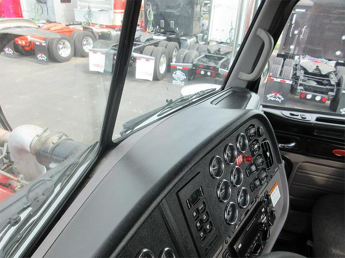 Used 2015 PETERBILT 389
