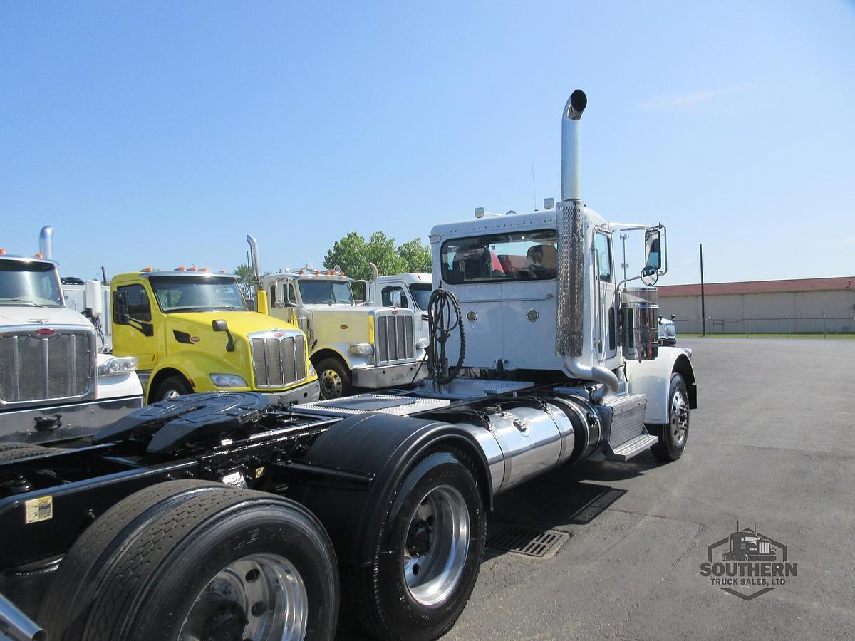 Used 2019 PETERBILT 389
