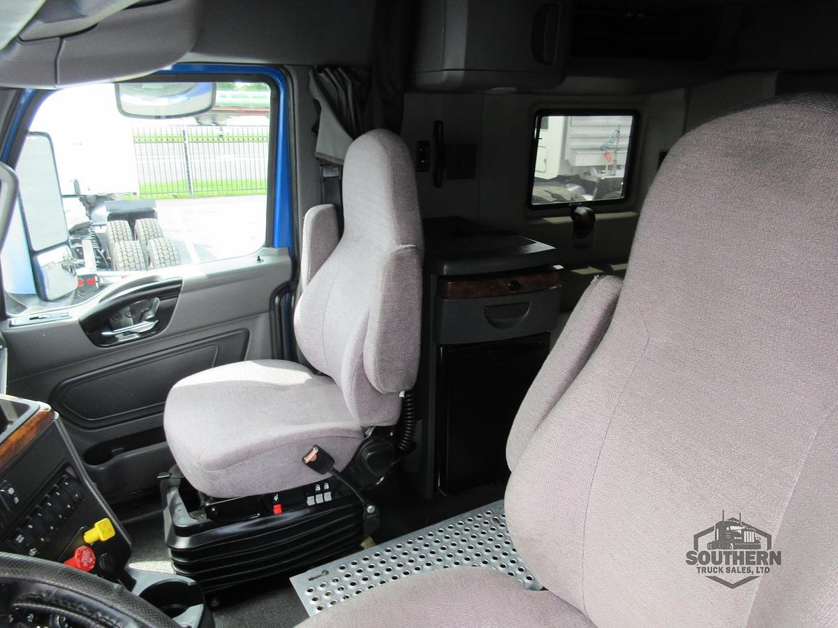 Used 2021 INTERNATIONAL LT