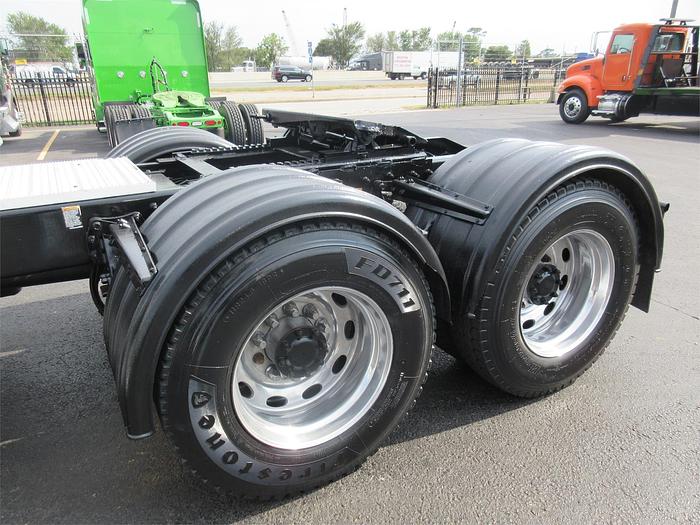 Used 2015 PETERBILT 389