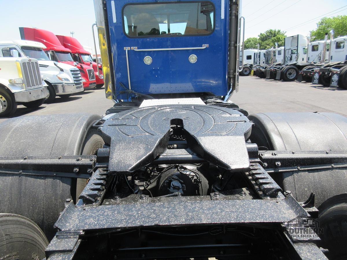 Used 2015 PETERBILT 389