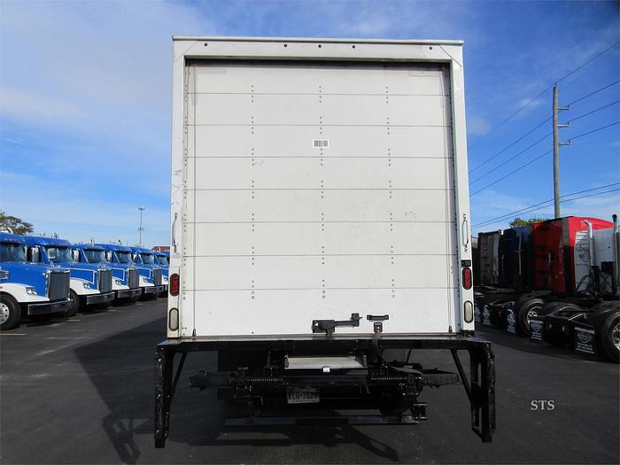 Used 2018 FREIGHTLINER BUSINESS CLASS M2 106
