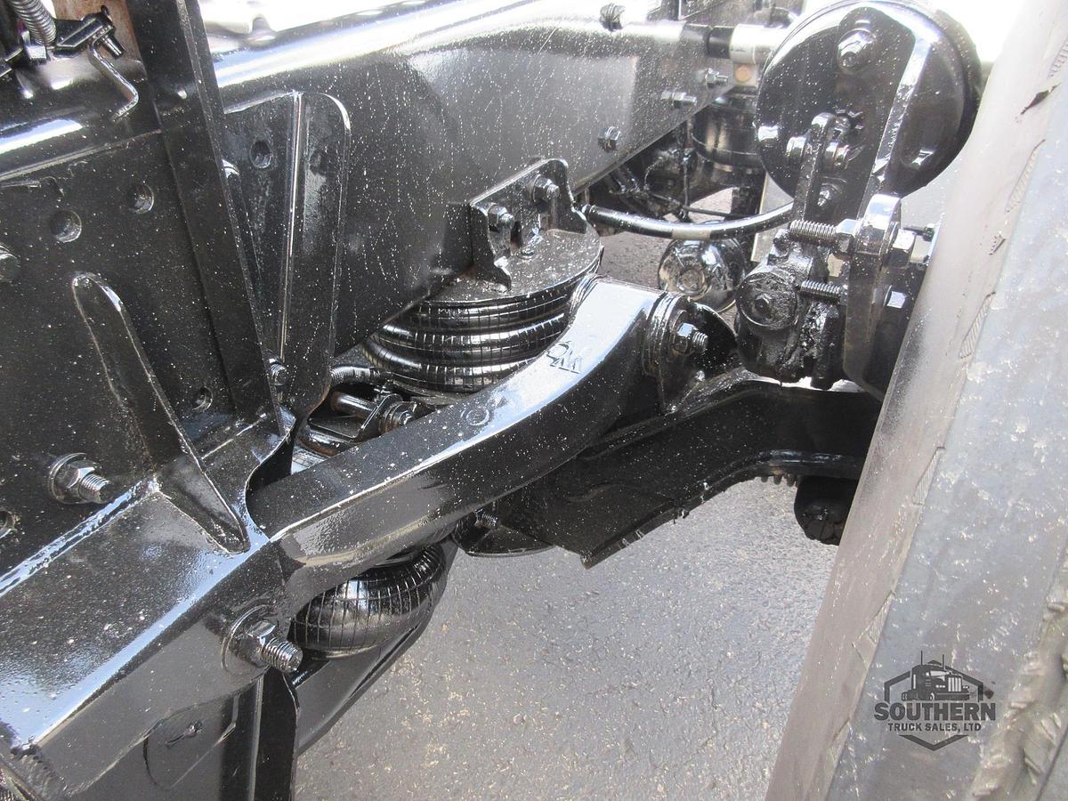 Used 2023 KENWORTH T880