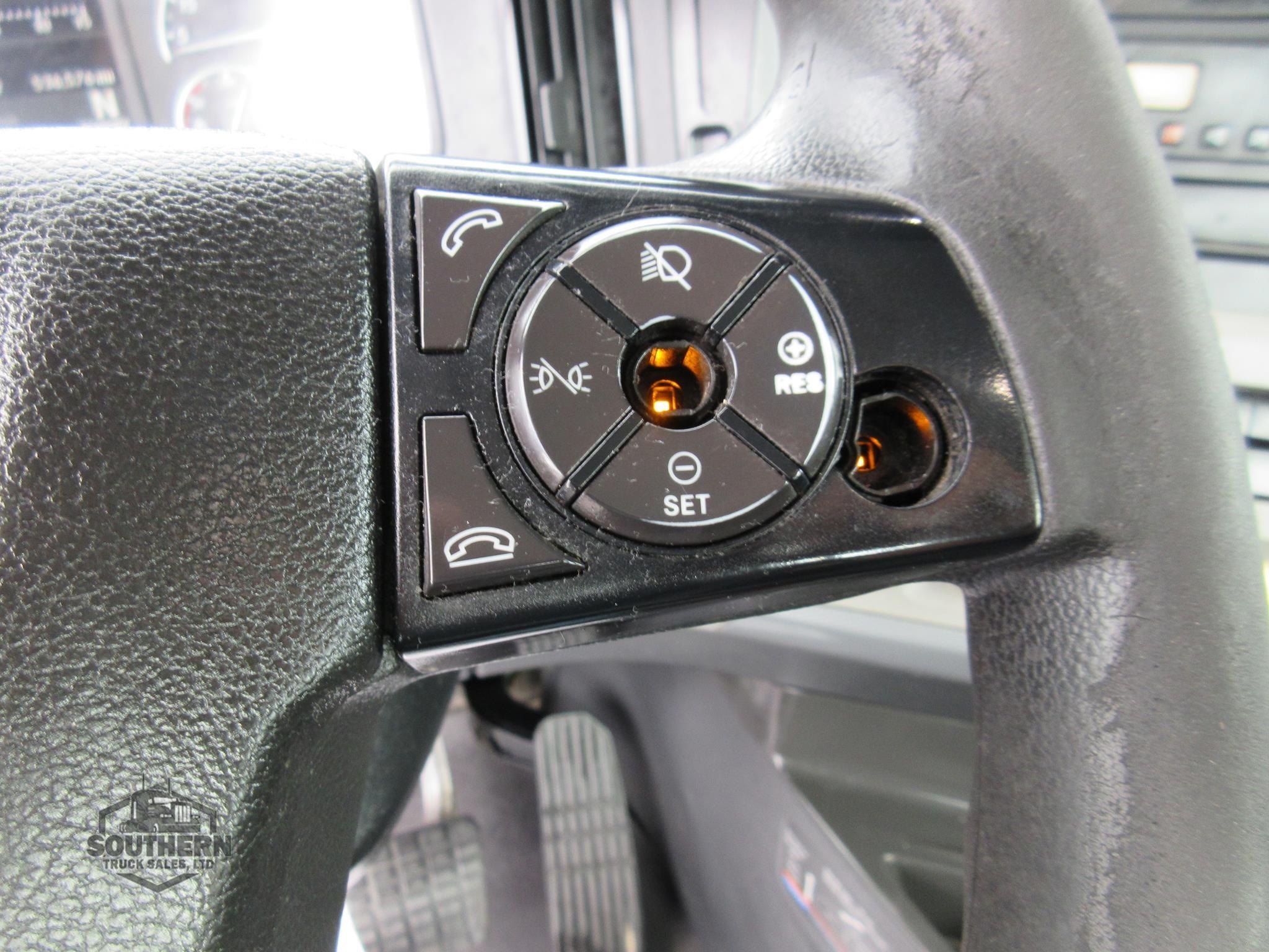 Used 2020 FREIGHTLINER CASCADIA 126