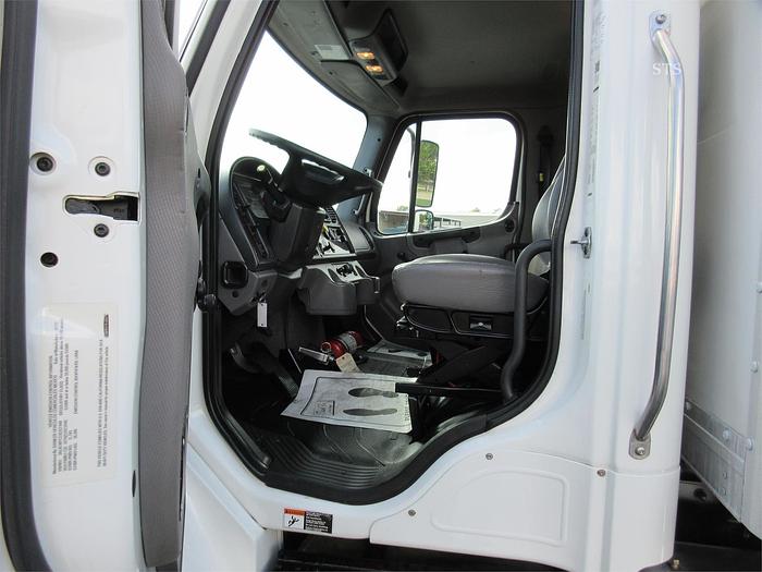 Used 2018 FREIGHTLINER BUSINESS CLASS M2 106