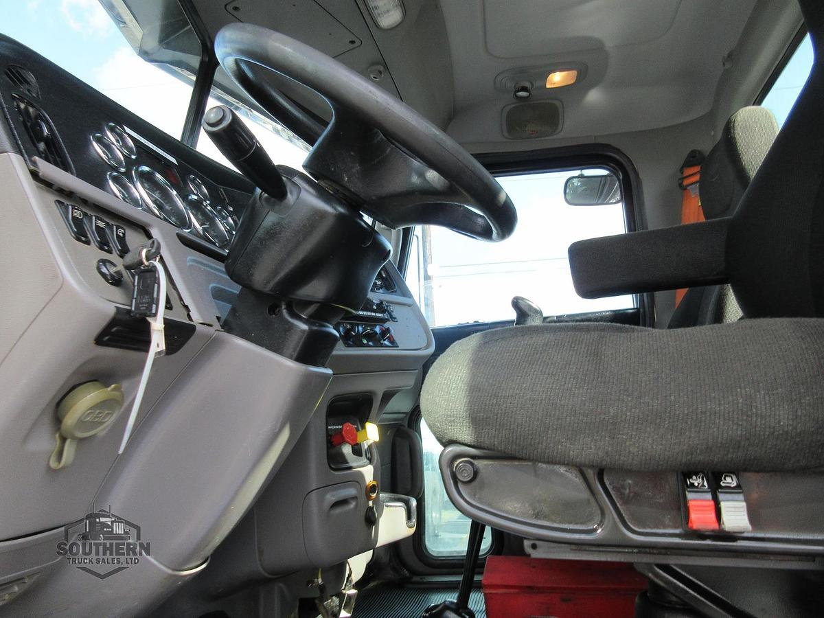 Used 2022 PETERBILT 389