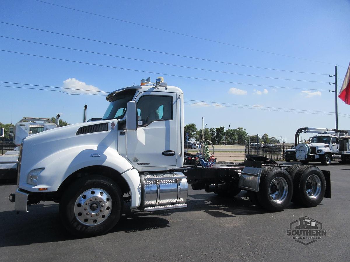 Used 2016 KENWORTH T880