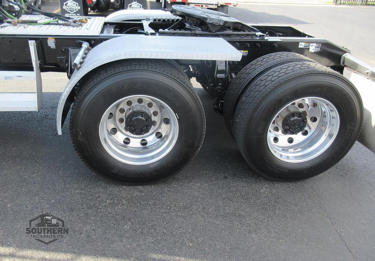 Used 2019 PETERBILT 389