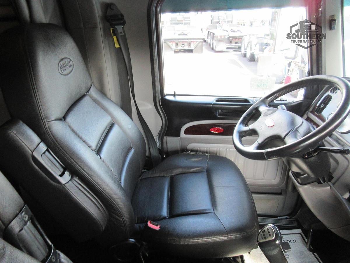 Used 2021 PETERBILT 389