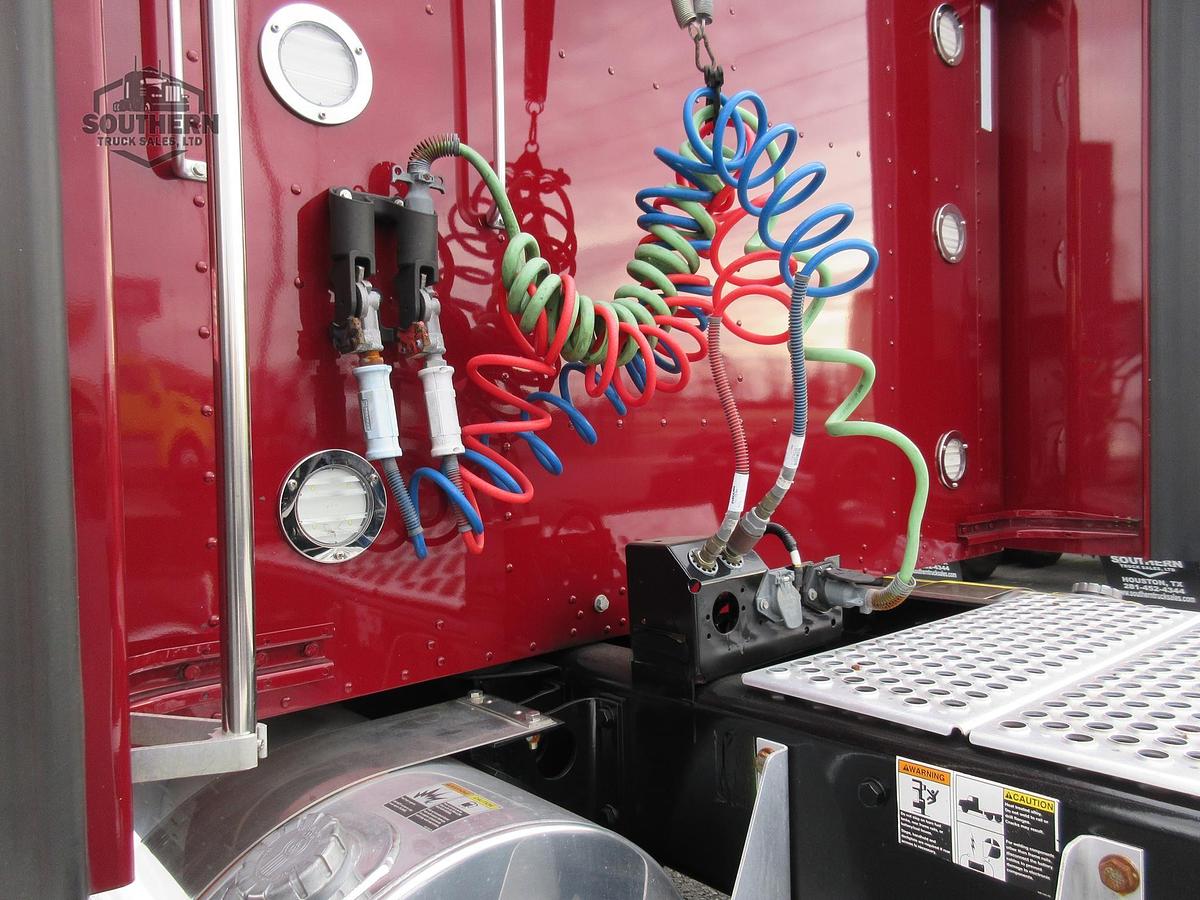 Used 2023 KENWORTH W900L