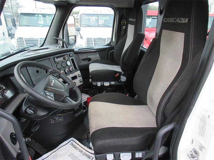 Used 2019 FREIGHTLINER CASCADIA 126
