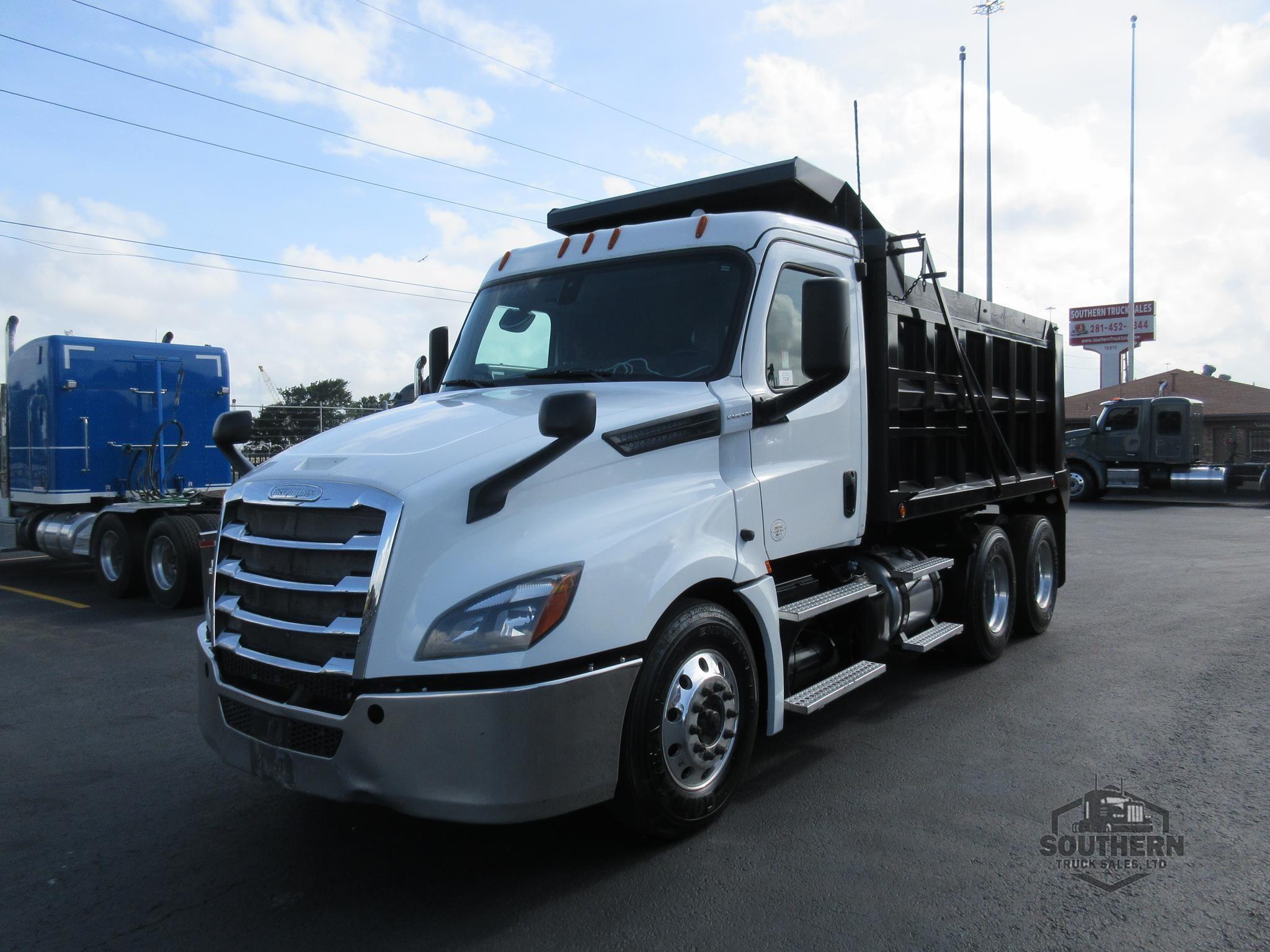 Used 2019 FREIGHTLINER CASCADIA 126