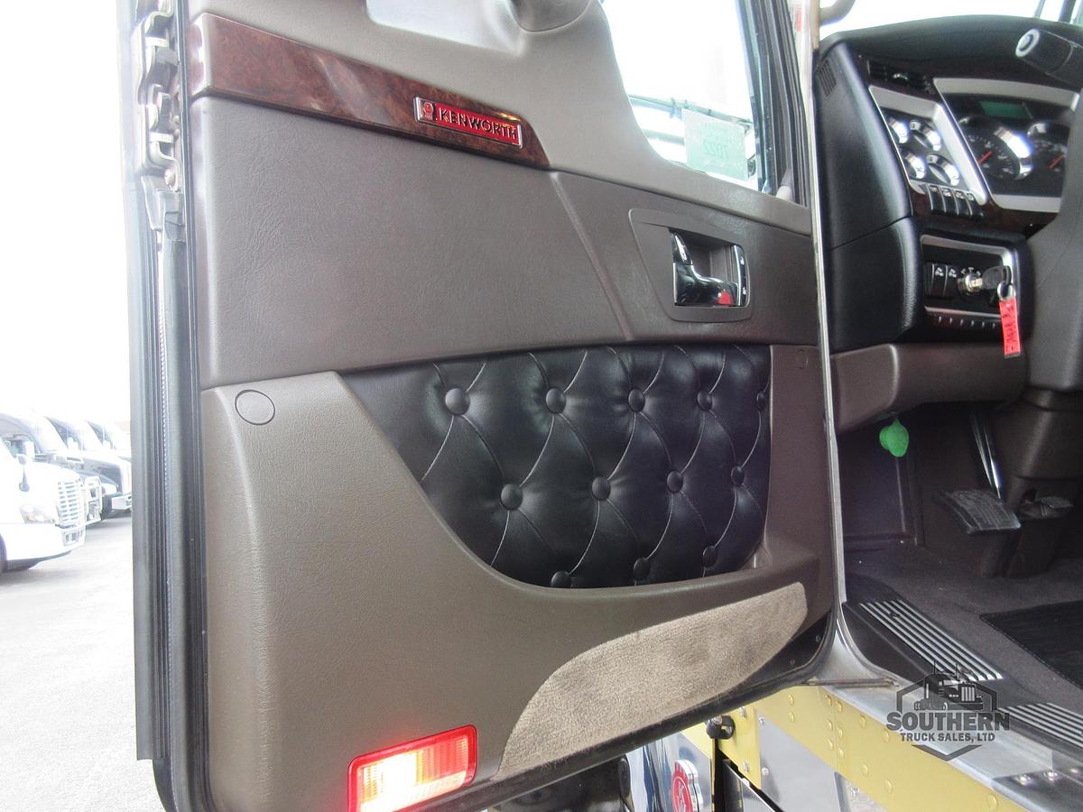 Used 2019 KENWORTH W900L