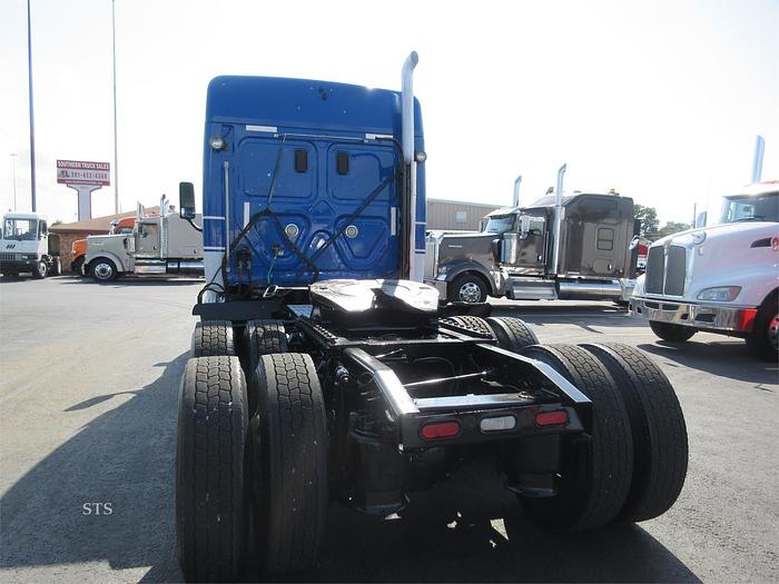 Used 2017 FREIGHTLINER CASCADIA 125