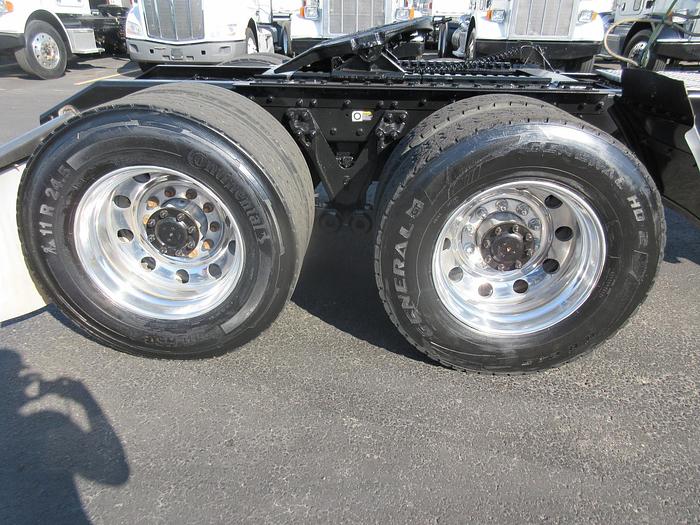 Used 2021 KENWORTH T880