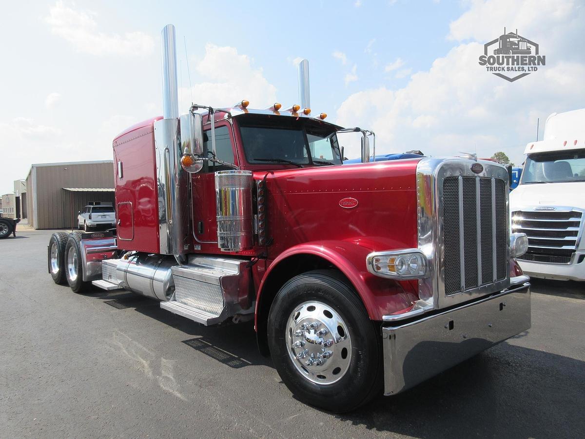 Used 2021 PETERBILT 389