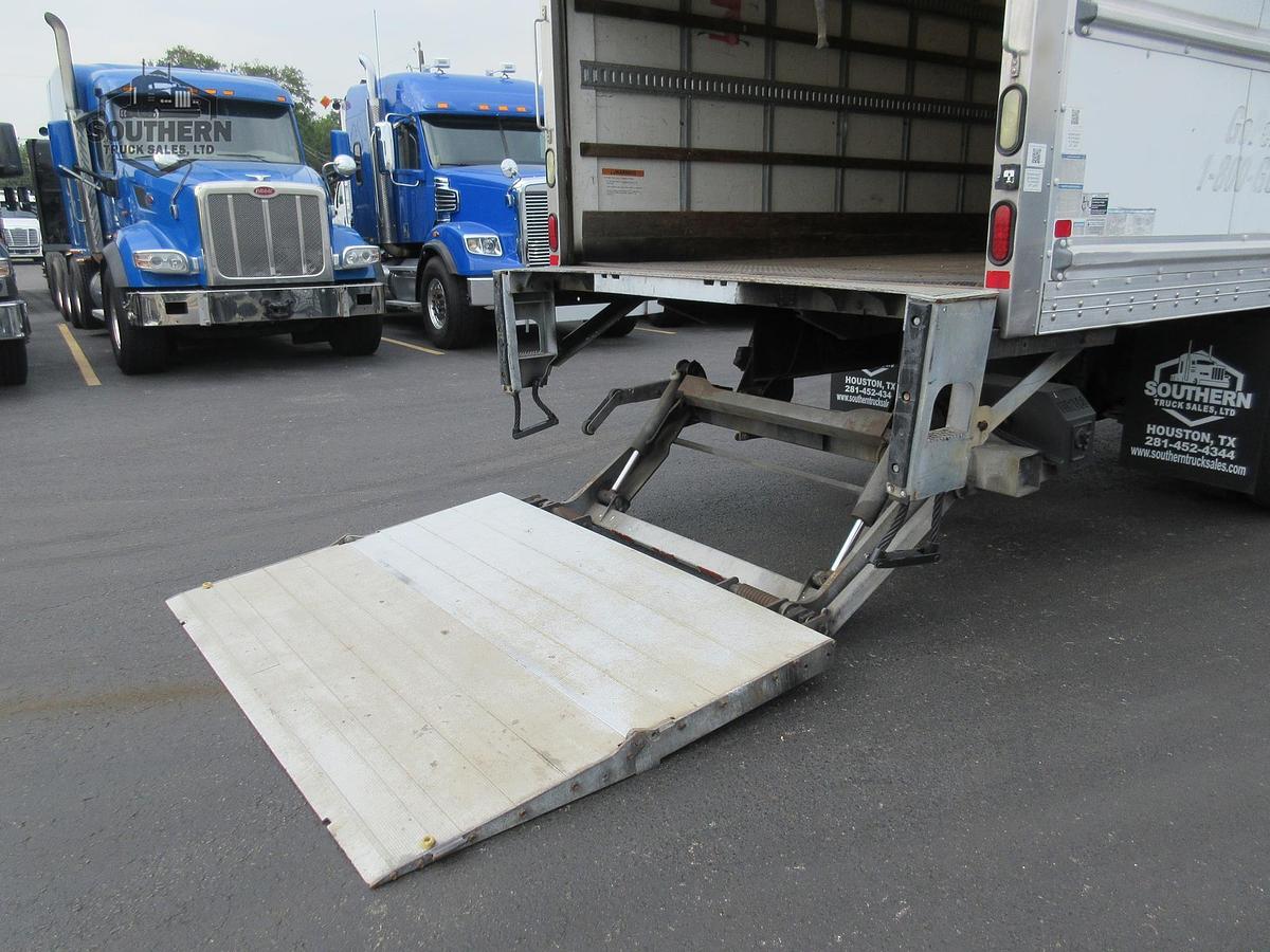 Used 2017 FREIGHTLINER BUSINESS CLASS M2 106