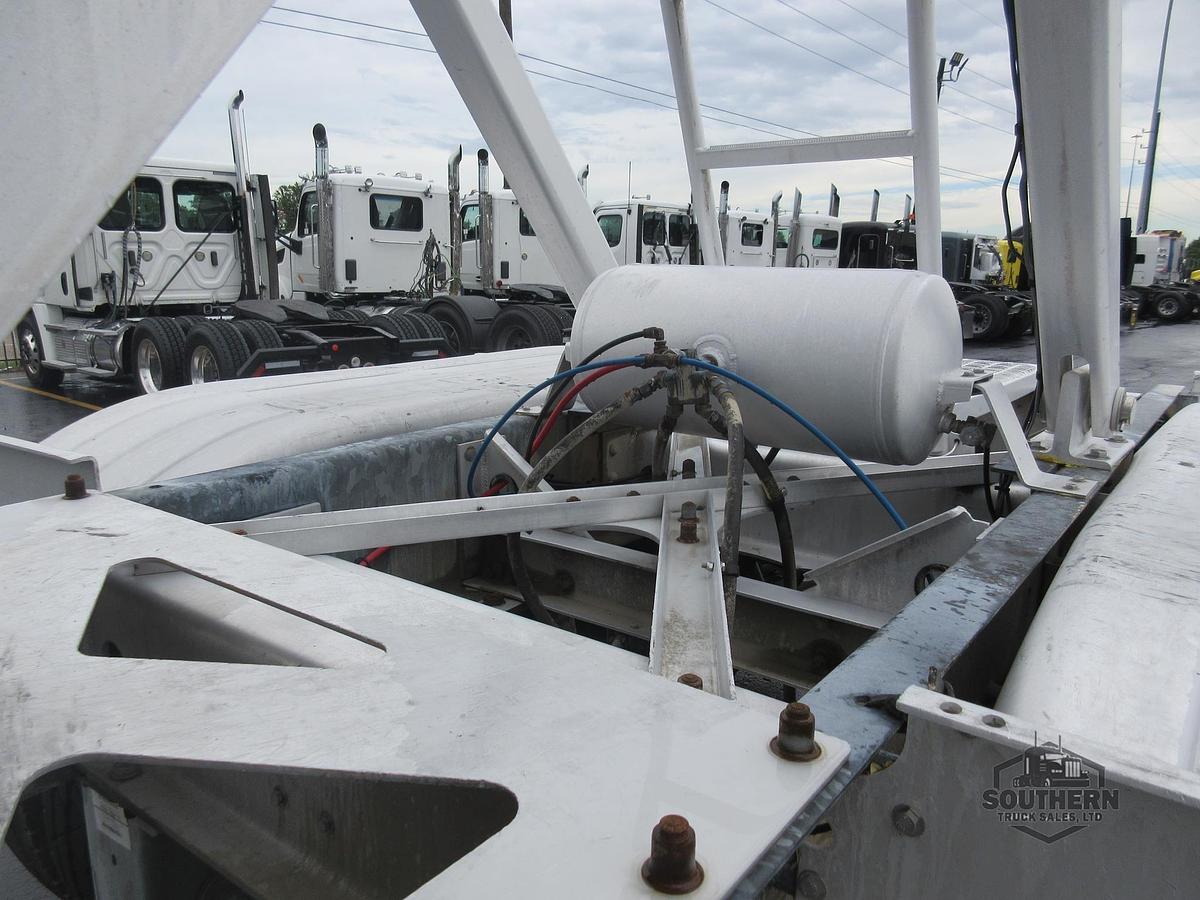 Used 2011 POLAR 42 ft