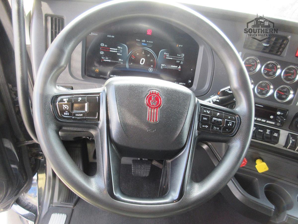 Used 2023 KENWORTH T880