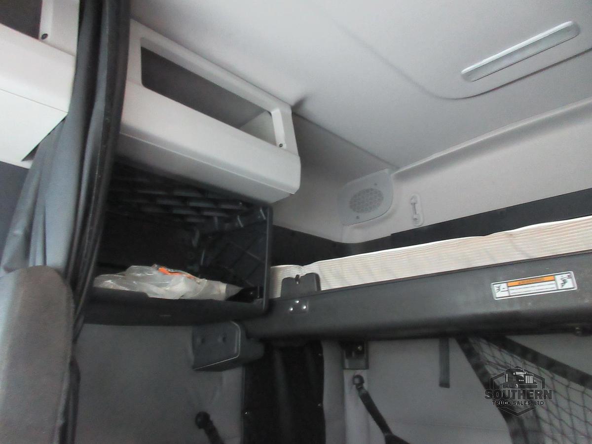 Used 2019 FREIGHTLINER CASCADIA 126
