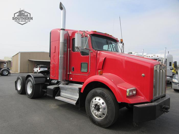 Used 2011 KENWORTH T800