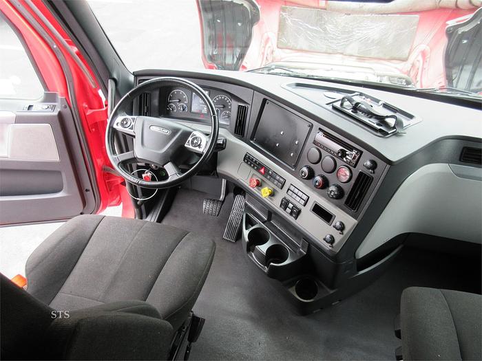 Used 2021 FREIGHTLINER CASCADIA 126