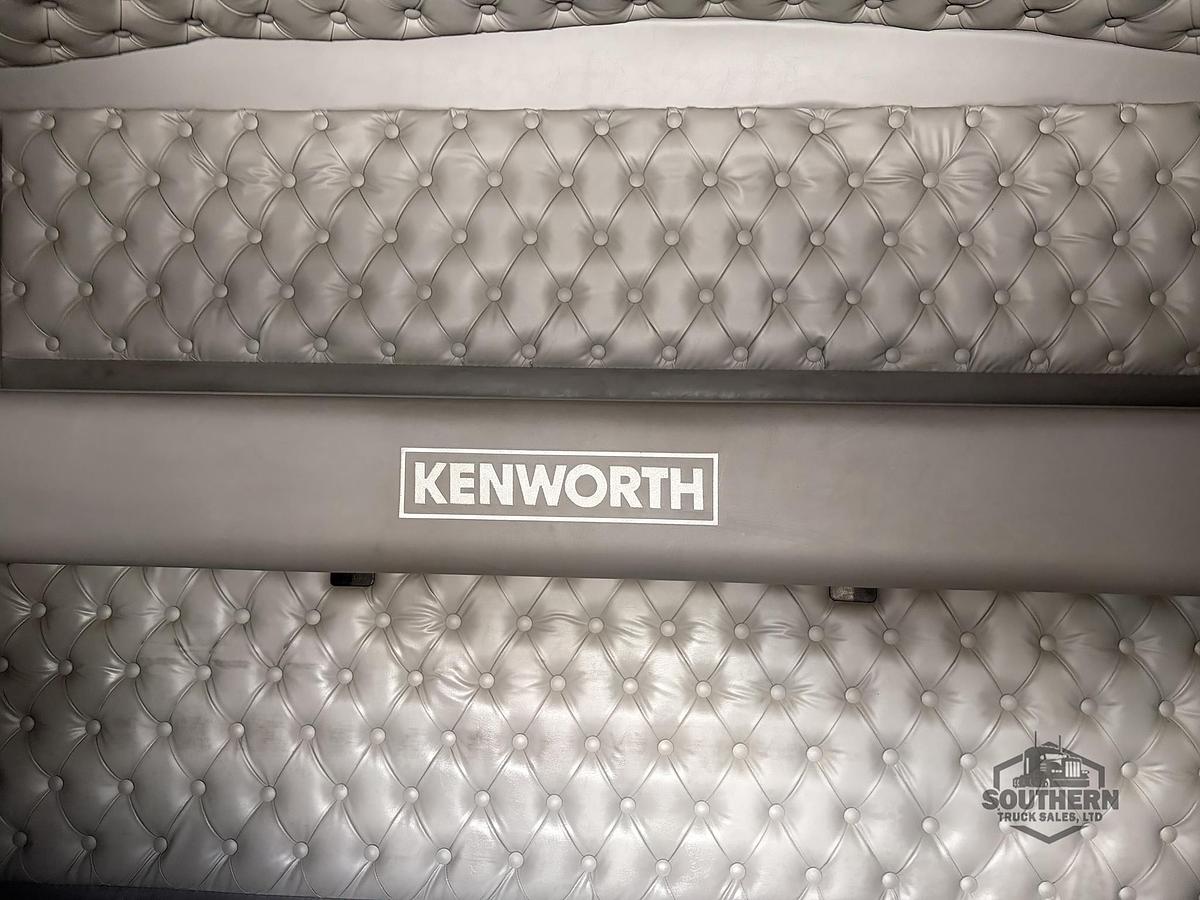 Used 2019 KENWORTH T800