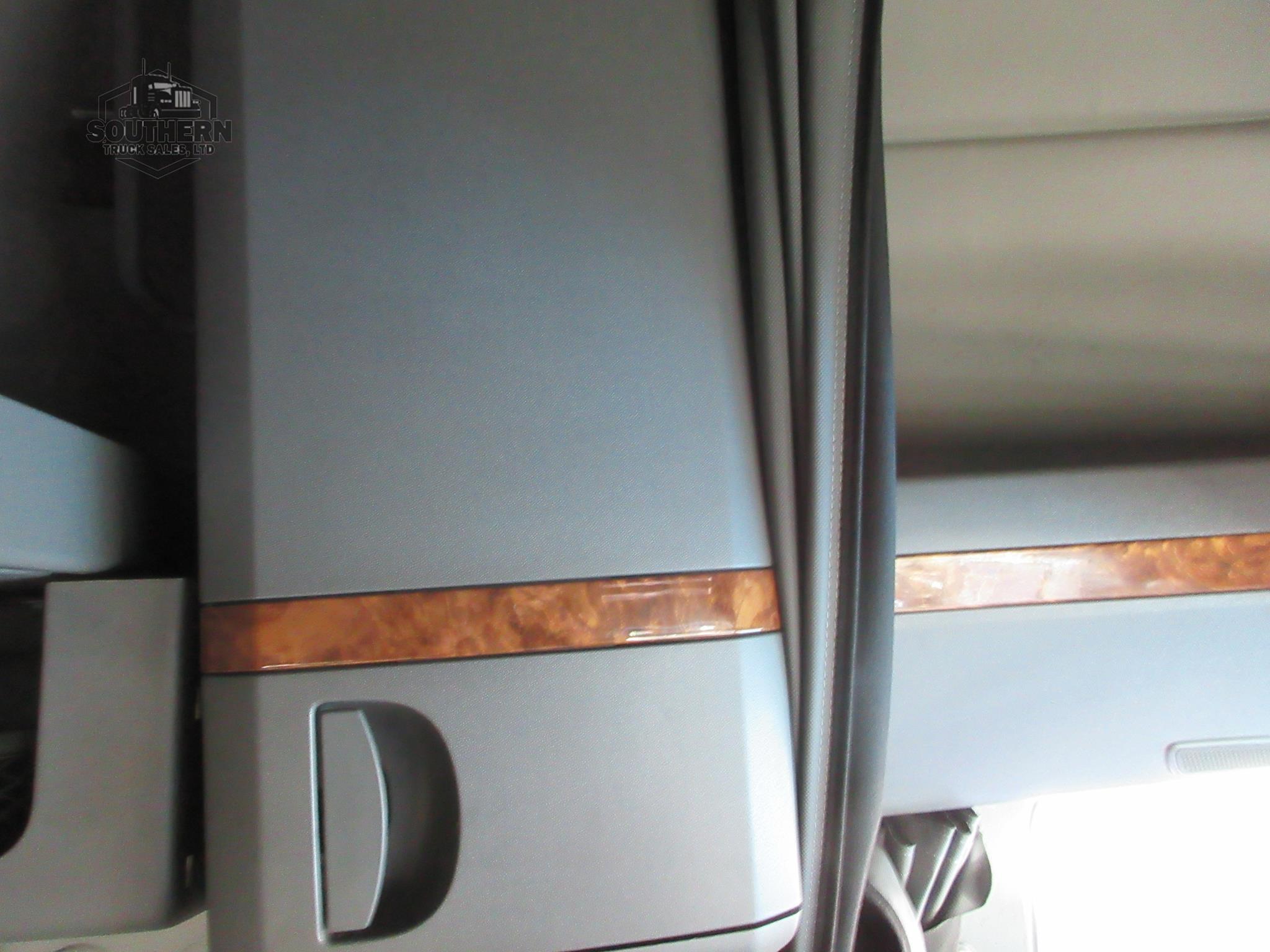 Used 2021 INTERNATIONAL LT