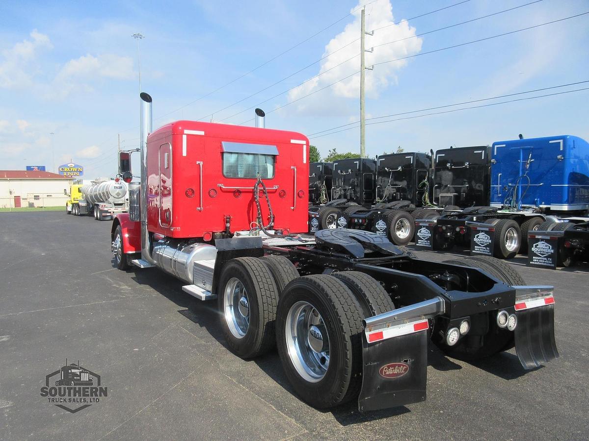 Used 2014 PETERBILT 389