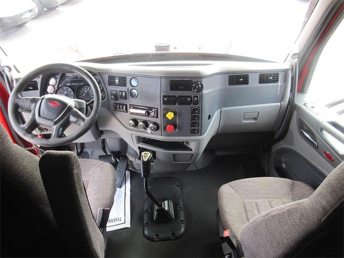 Used 2015 PETERBILT 579