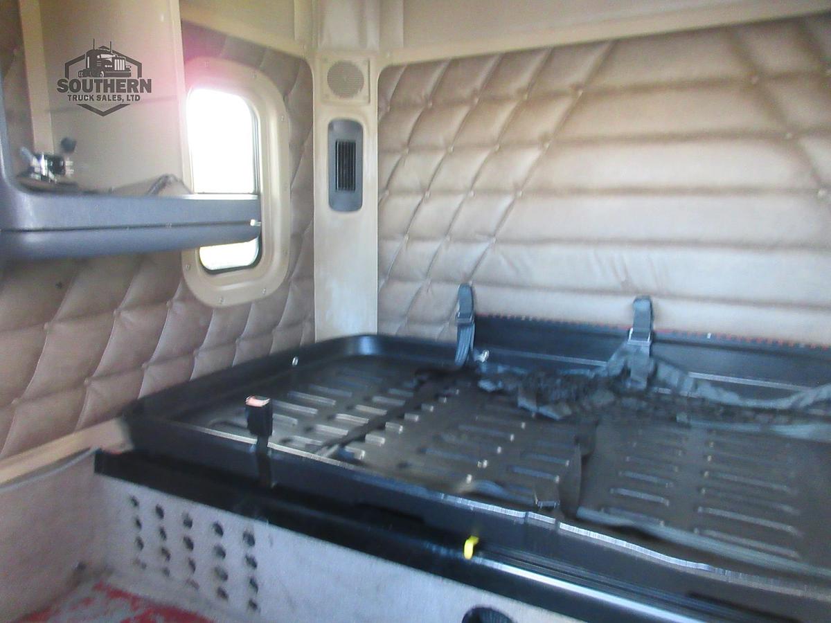 Used 2021 FREIGHTLINER CORONADO 122 SD