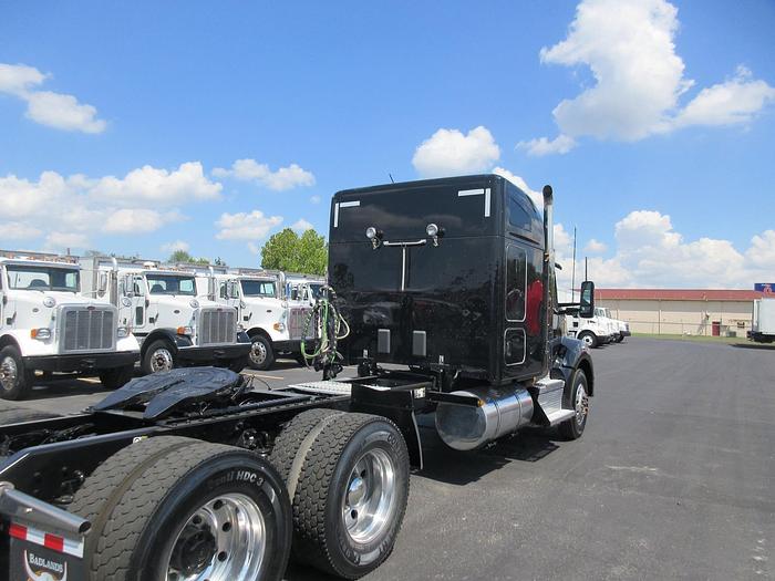 Used 2021 KENWORTH T880