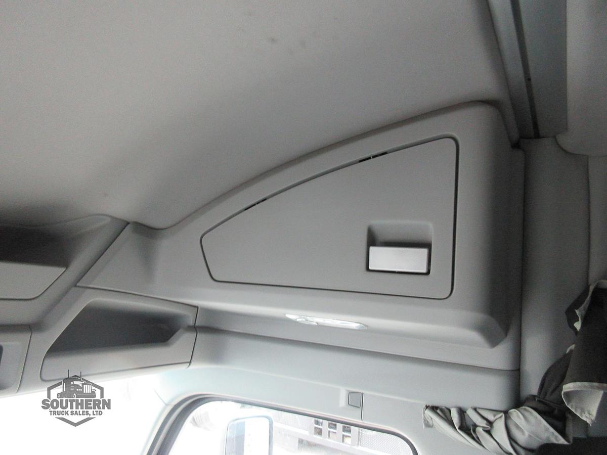 Used 2023 KENWORTH T880
