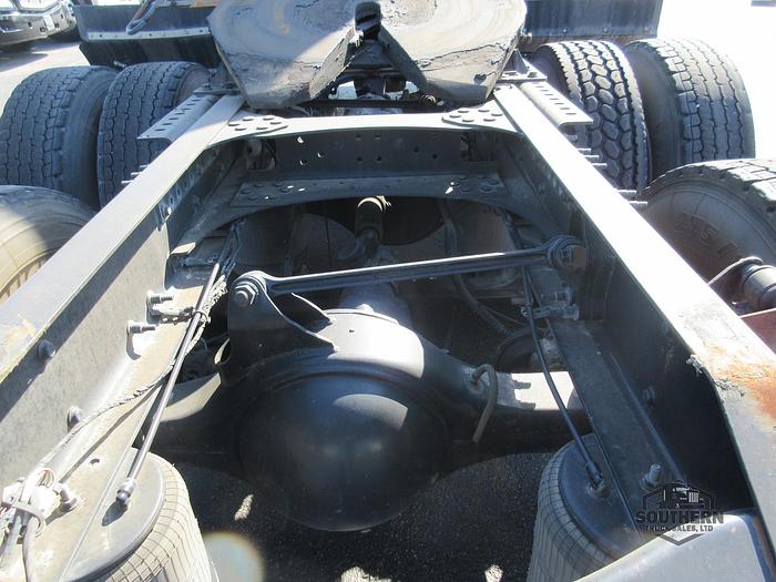 Used 2020 VOLVO VNR64T300