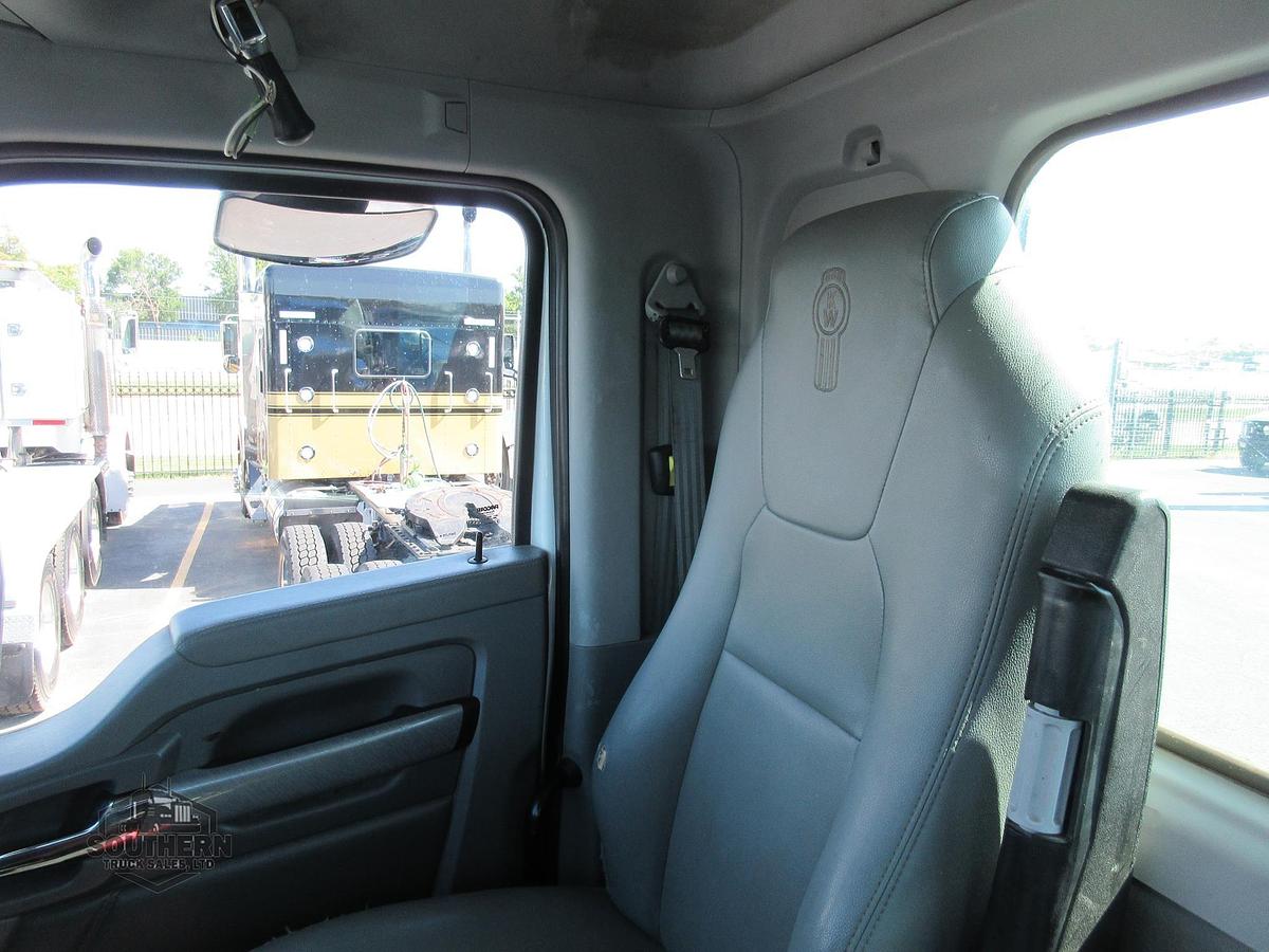 Used 2016 KENWORTH T880