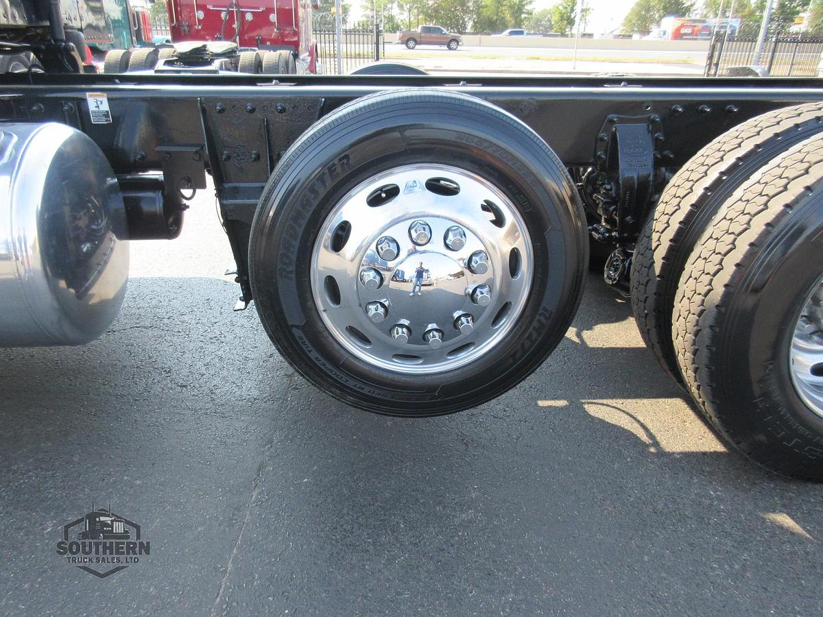 Used 2019 PETERBILT 389