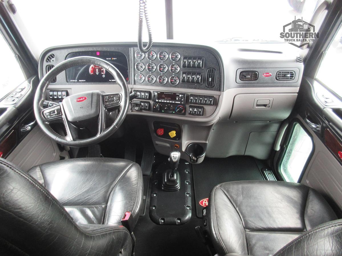 Used 2023 PETERBILT 389