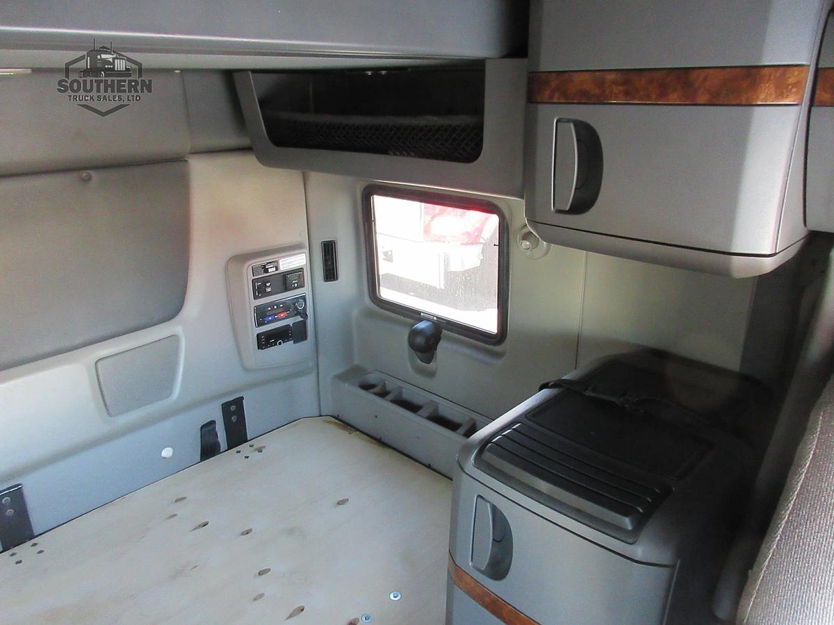 Used 2021 INTERNATIONAL LT