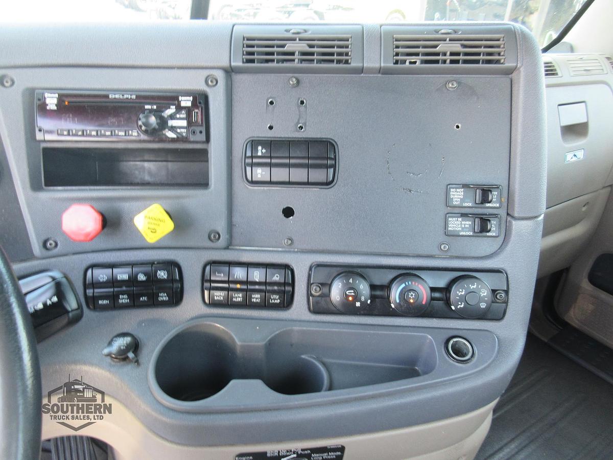 Used 2018 FREIGHTLINER CASCADIA 125