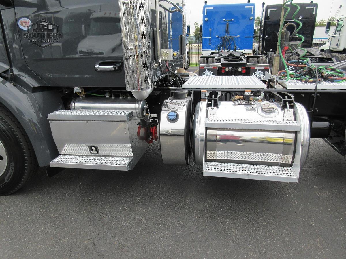 Used 2025 PETERBILT 567