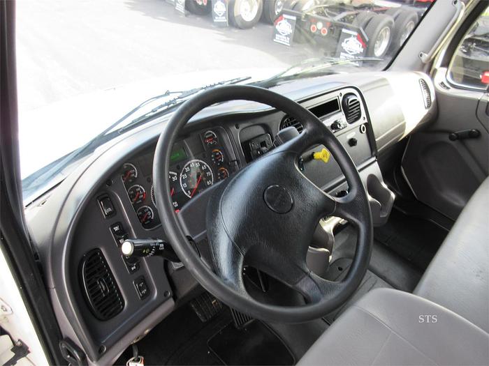 Used 2018 FREIGHTLINER BUSINESS CLASS M2 106