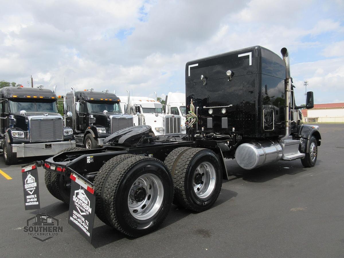Used 2023 PETERBILT 567
