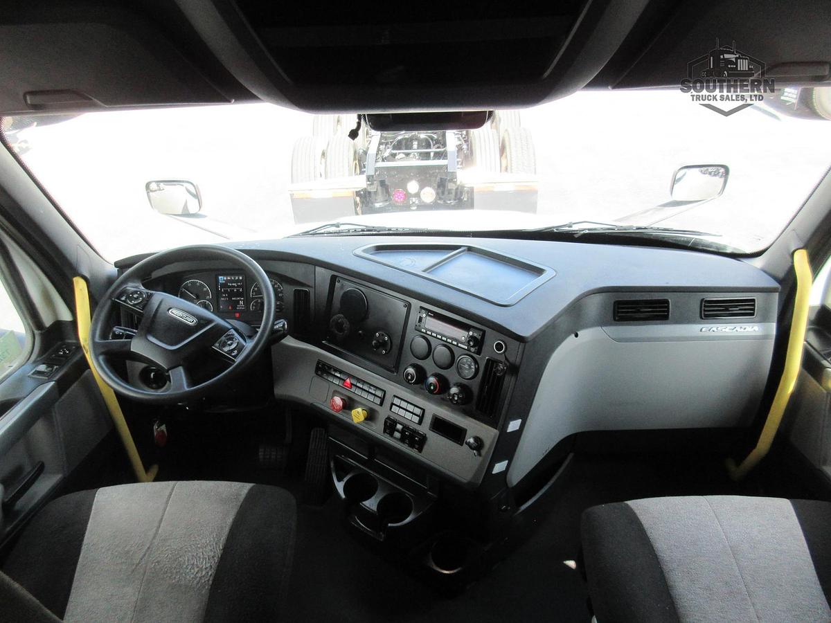 Used 2022 FREIGHTLINER CASCADIA 116
