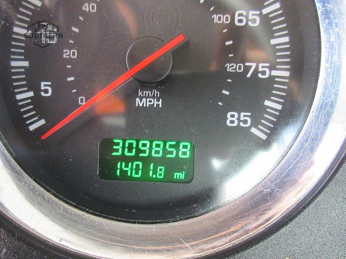 Used 2013 KENWORTH T800