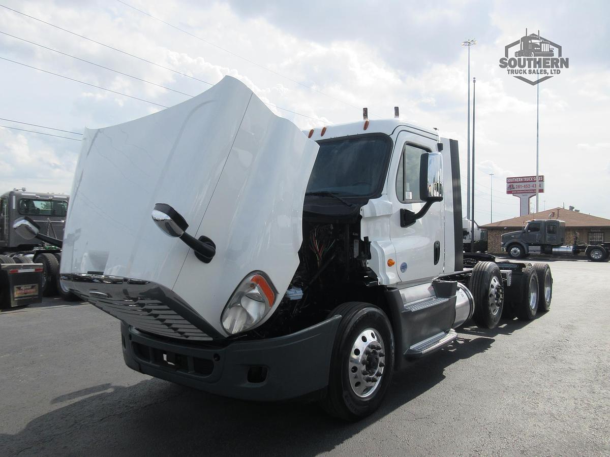 Used 2020 FREIGHTLINER CASCADIA 125