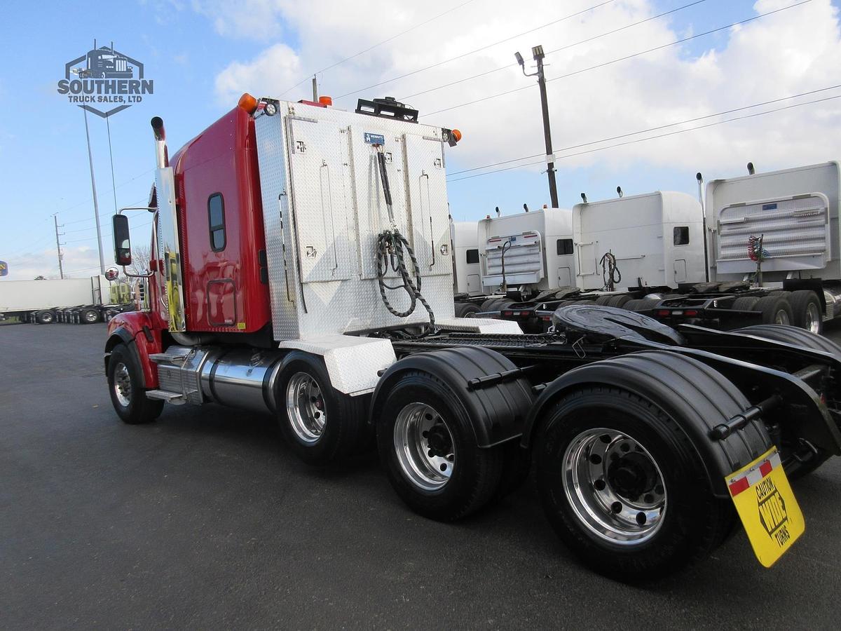 Used 2021 FREIGHTLINER CORONADO 122 SD